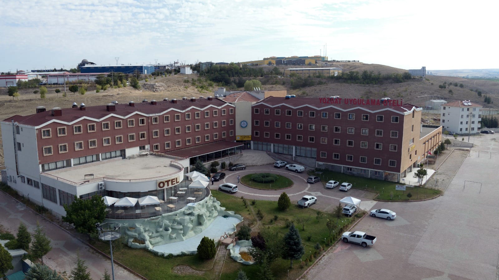 FATİH MESLEKİ TEKNİK ANADOLU LİSESİ (OTEL)